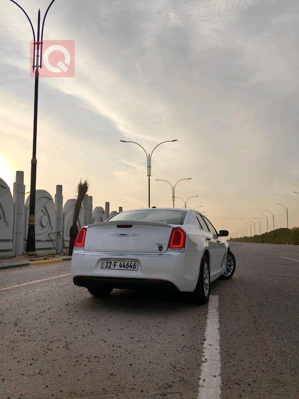 كرايسلر 300